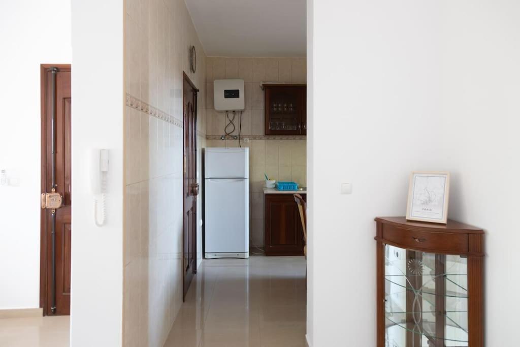 3 Bedroom Apt, Free Wifi & Ac, Cidadela - Lcgr ปรายา ภายนอก รูปภาพ