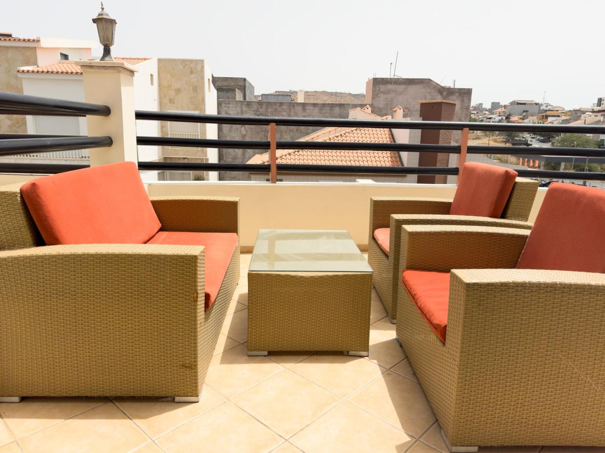 3 Bedroom Apt, Free Wifi & Ac, Cidadela - Lcgr ปรายา ภายนอก รูปภาพ