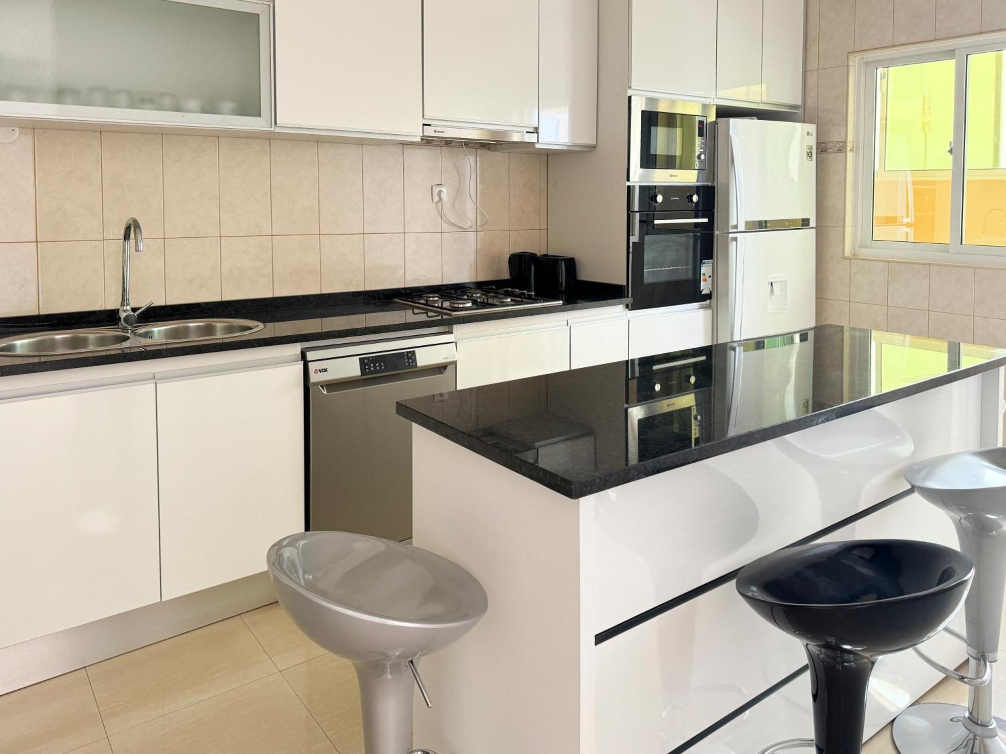 3 Bedroom Apt, Free Wifi & Ac, Cidadela - Lcgr ปรายา ภายนอก รูปภาพ